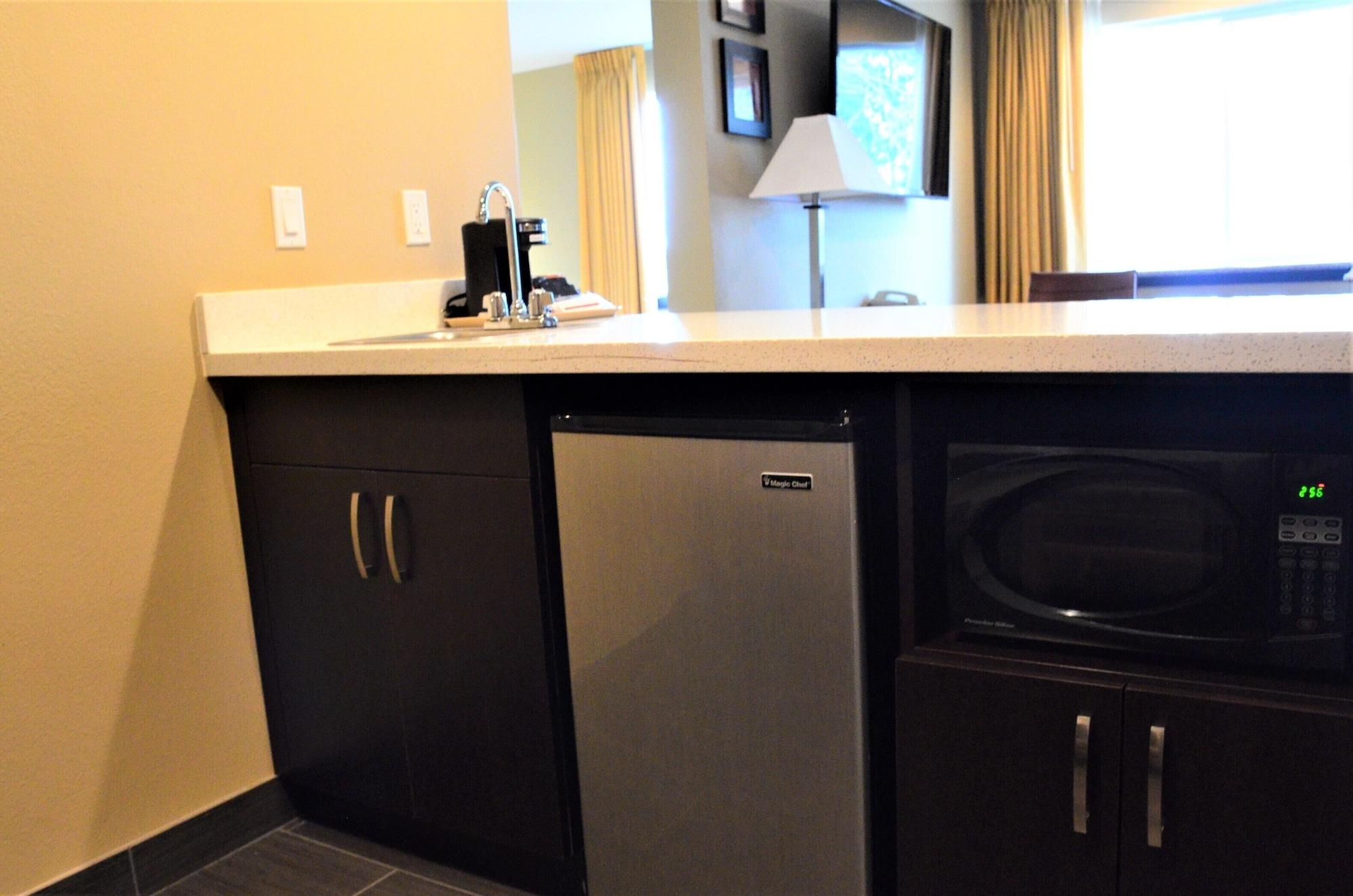 Comfort Inn & Suites Beaverton - Portland West Экстерьер фото