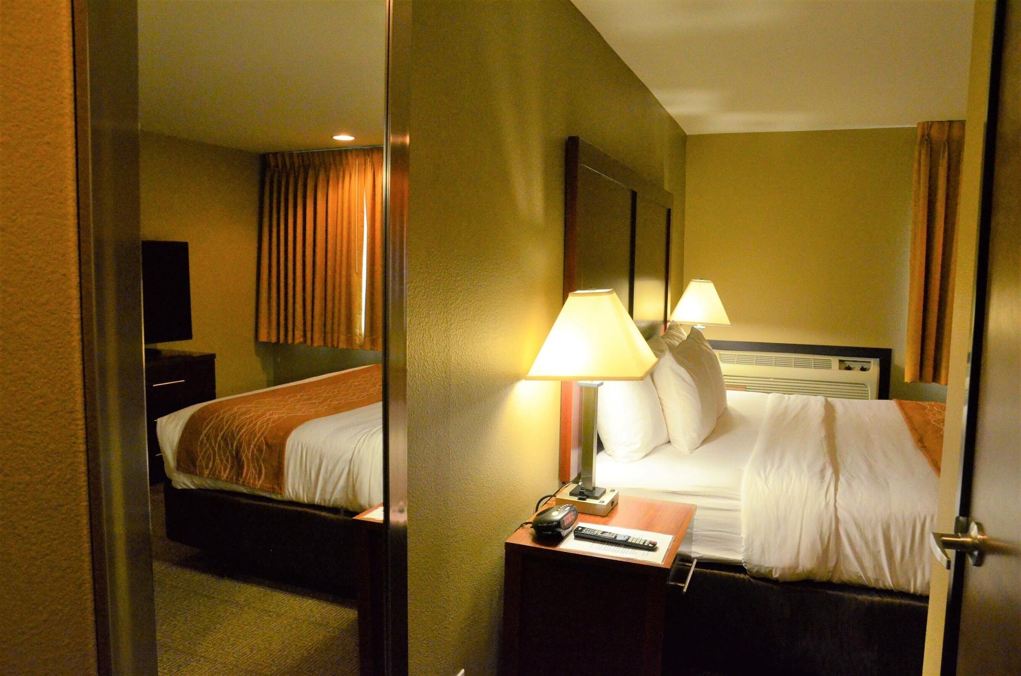 Comfort Inn & Suites Beaverton - Portland West Экстерьер фото