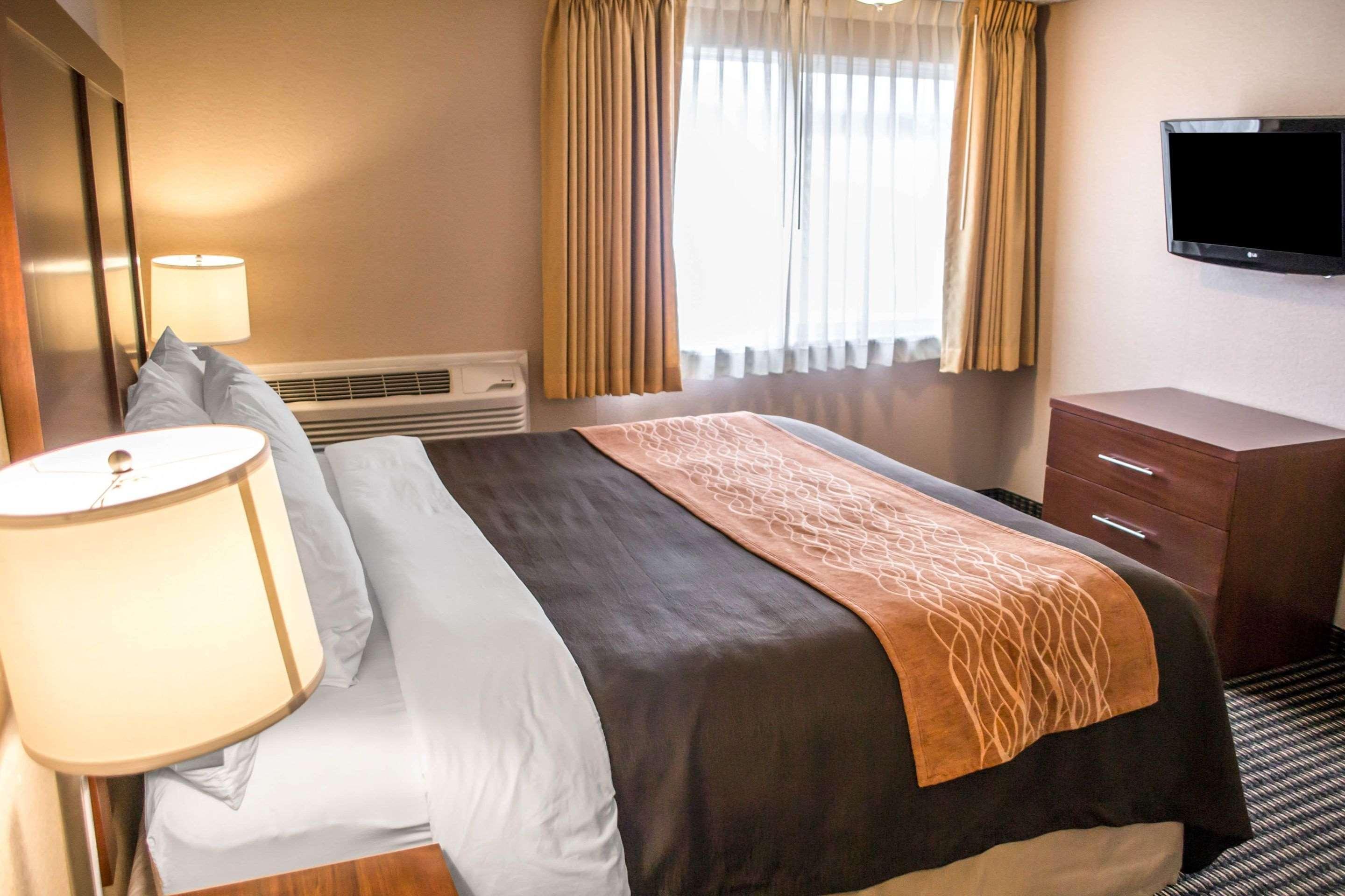 Comfort Inn & Suites Beaverton - Portland West Экстерьер фото