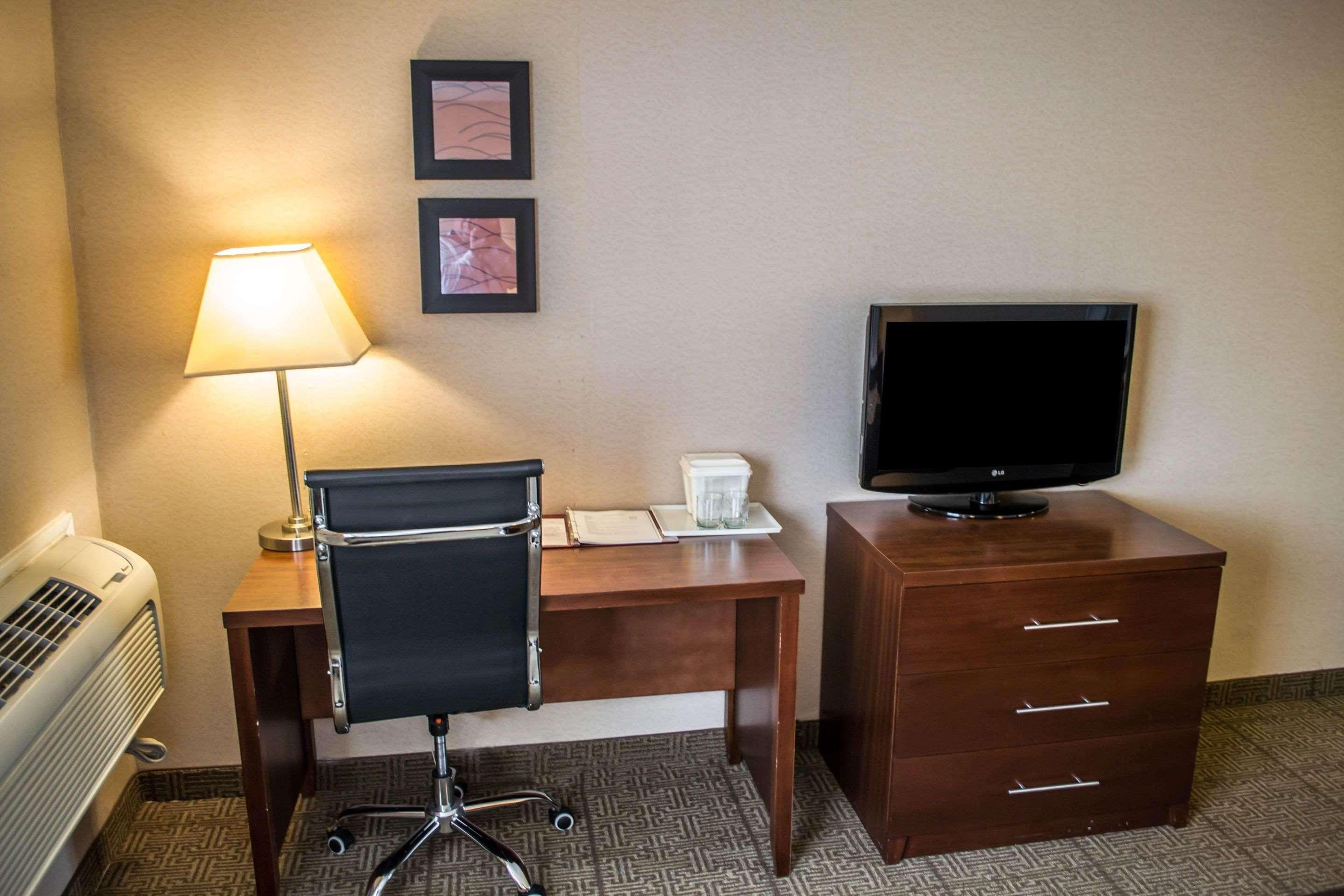 Comfort Inn & Suites Beaverton - Portland West Экстерьер фото