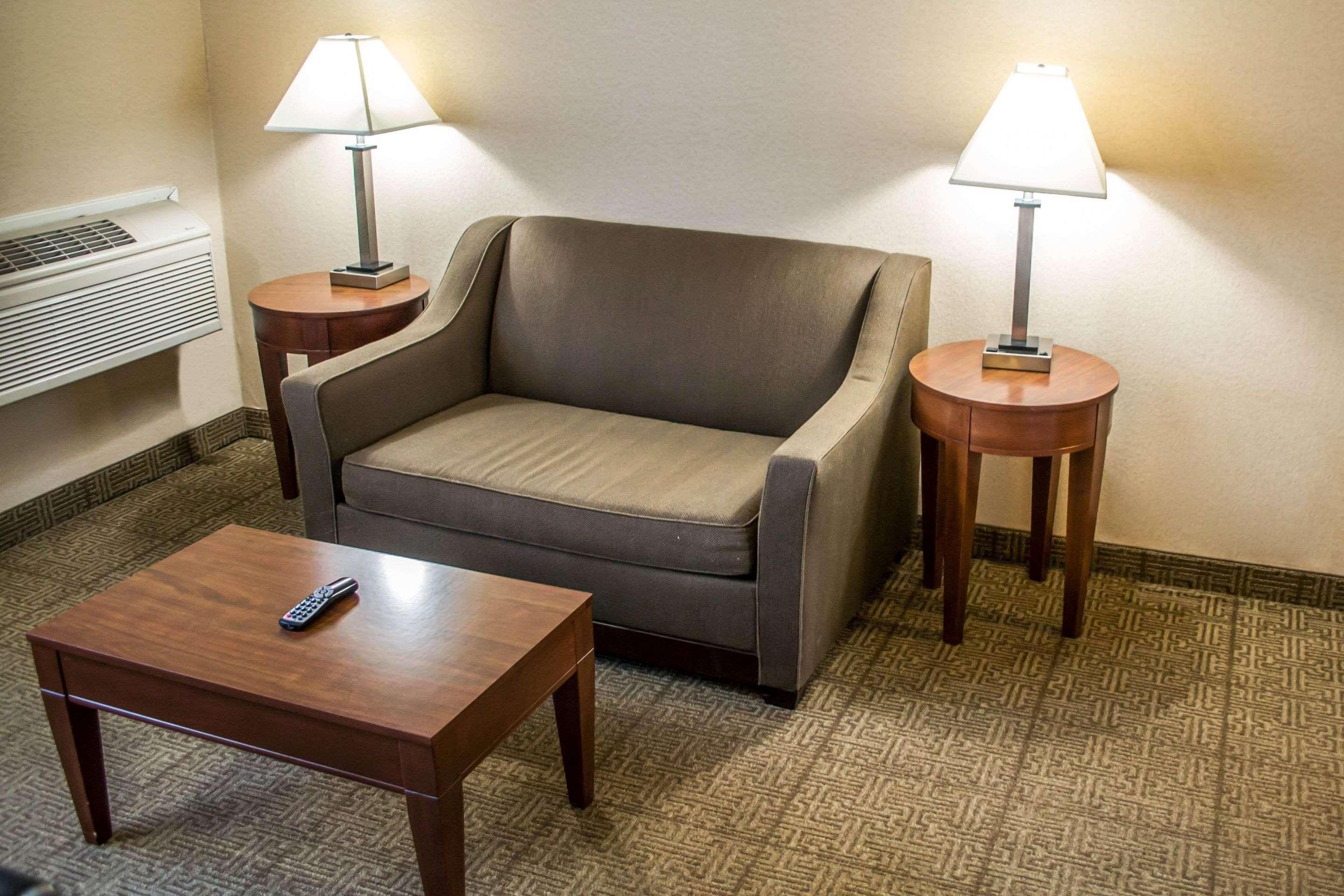 Comfort Inn & Suites Beaverton - Portland West Экстерьер фото