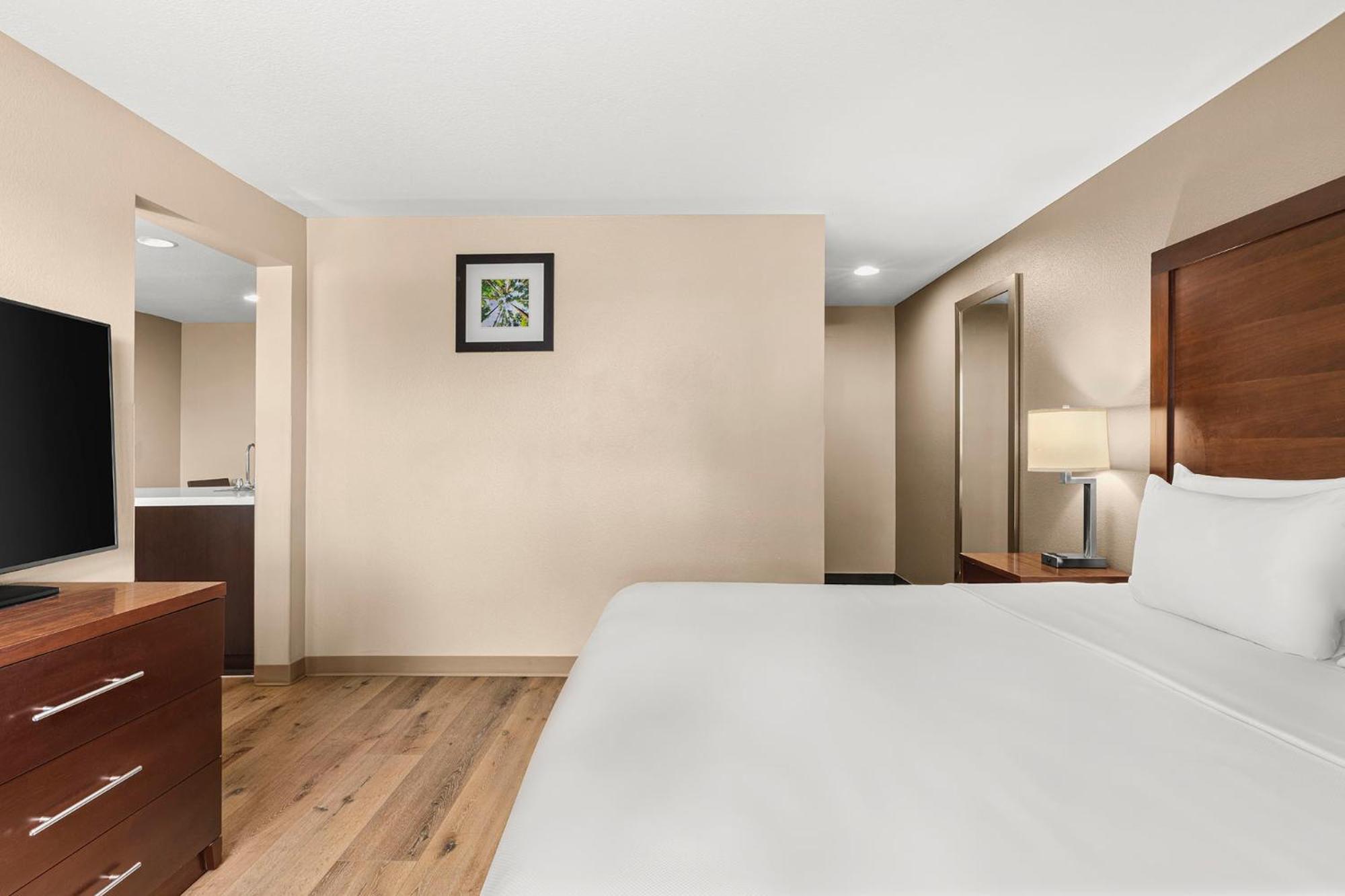 Comfort Inn & Suites Beaverton - Portland West Экстерьер фото