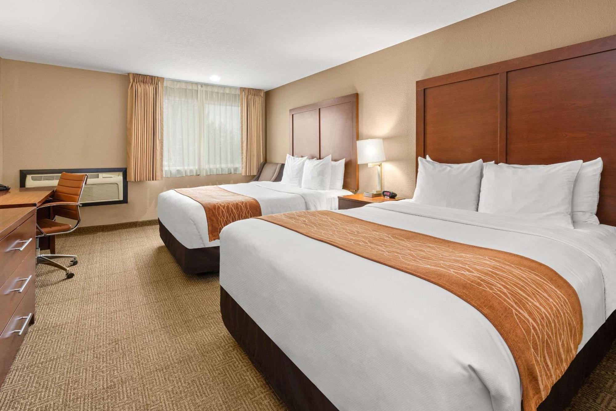Comfort Inn & Suites Beaverton - Portland West Экстерьер фото